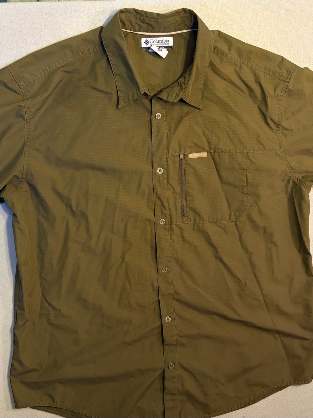 Columbia Men's Olive Button-Up Outdoor Shirt